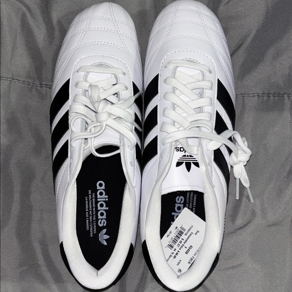 Adidas Classic White and Black Trainers sneakers size 9 w - Picture 4 of 6